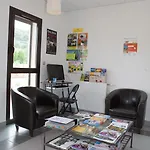 Apartahotel Vacancéole - Résidence Le Clos Du Rocher