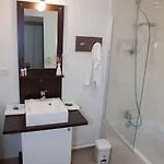 Vacancéole - Résidence Le Clos Du Rocher 3* Les Eyzies