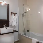 Apartahotel Vacancéole - Résidence Le Clos Du Rocher Les Eyzies