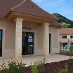 Vacancéole - Résidence Le Clos Du Rocher 3*