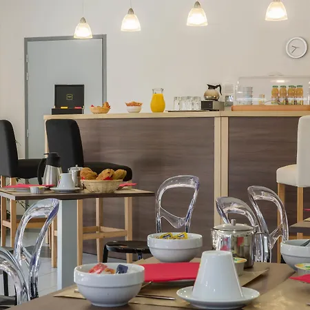 Vacancéole - Résidence Le Clos Du Rocher Apartahotel 3*
