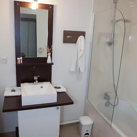 Aparthotel Vacanceole - Le Clos Du Rocher 3*