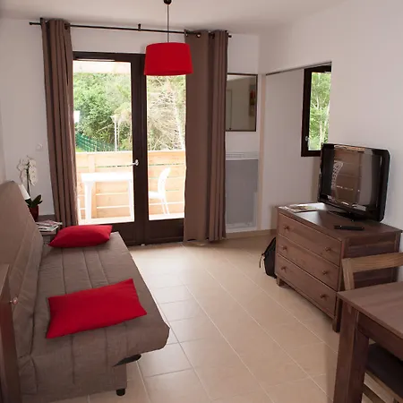 Vacanceole - Le Clos Du Rocher Aparthotel Les Eyzies