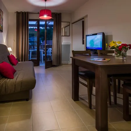 Vacanceole - Le Clos Du Rocher 3* Les Eyzies