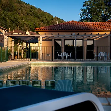 Vacanceole - Le Clos Du Rocher 3* Les Eyzies