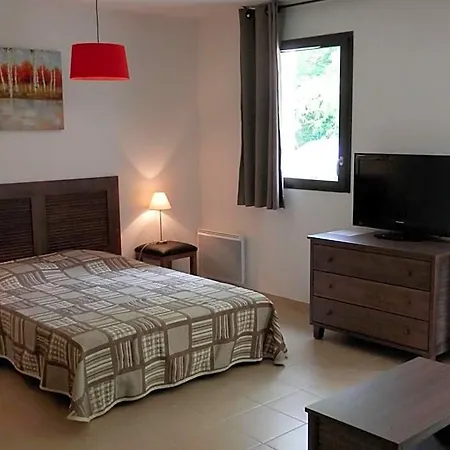 Vacanceole - Le Clos Du Rocher 3*
