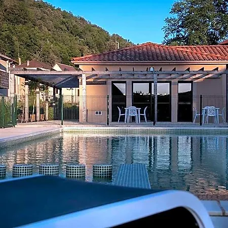 Vacanceole - Le Clos Du Rocher 3* Les Eyzies