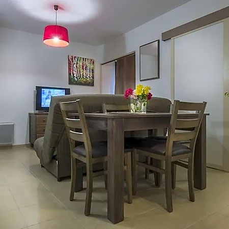Vacanceole - Le Clos Du Rocher 3*