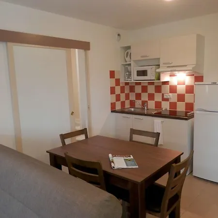 Apart Otel Vacanceole - Le Clos Du Rocher Les Eyzies