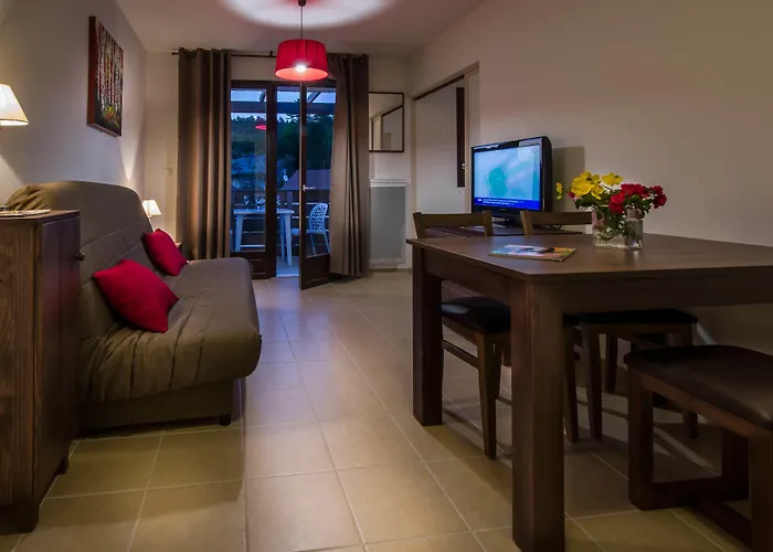 Vacanceole - Le Clos Du Rocher 3* Les Eyzies