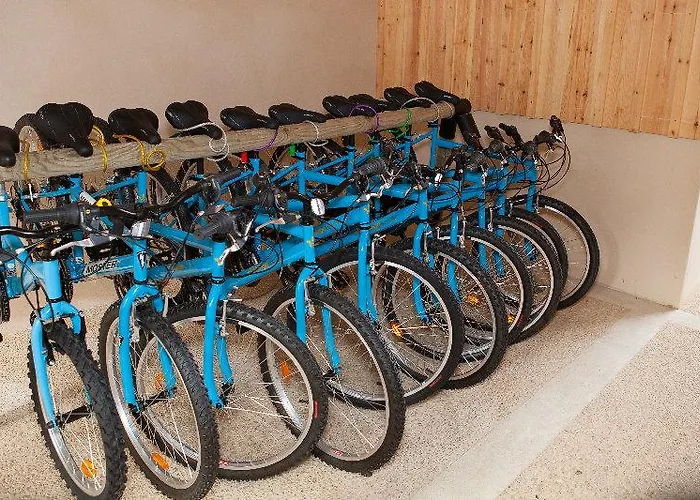 Vacanceole - Le Clos Du Rocher מלון דירות Les Eyzies